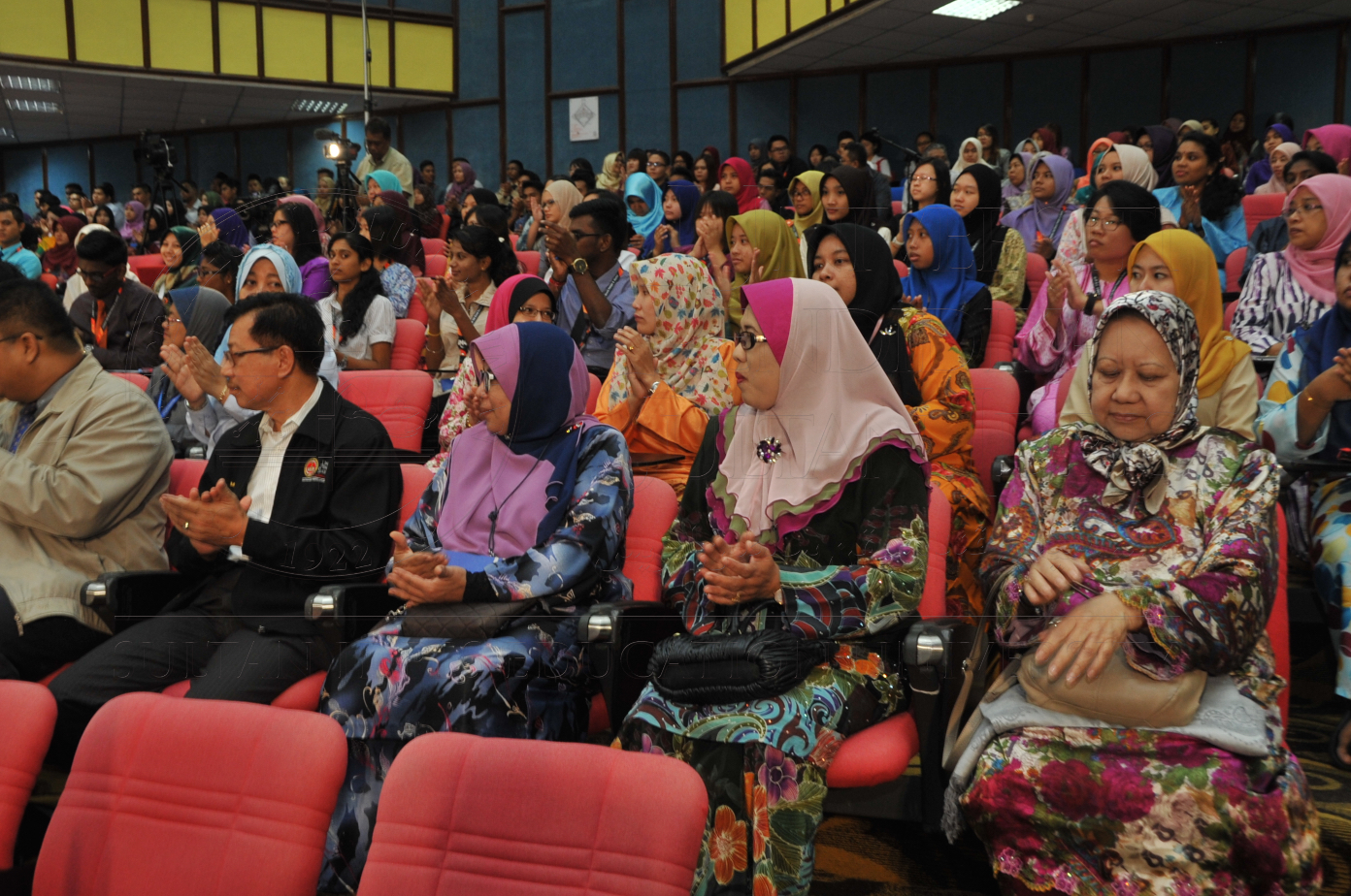 PRO15 151 ADVOKASI HAS 7174